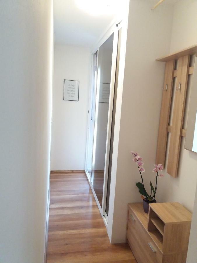 Apartment Lory'S Place Pula Extérieur photo