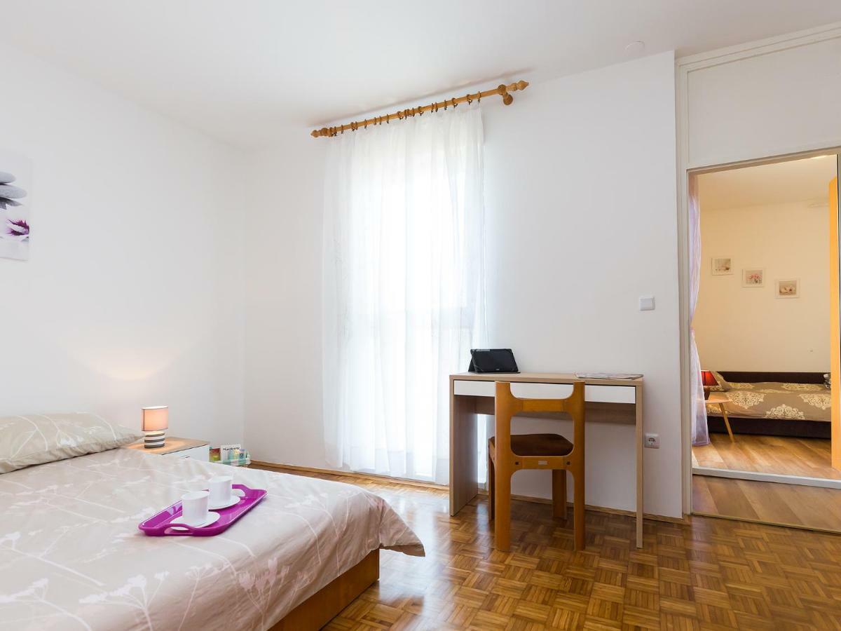 Apartment Lory'S Place Pula Extérieur photo