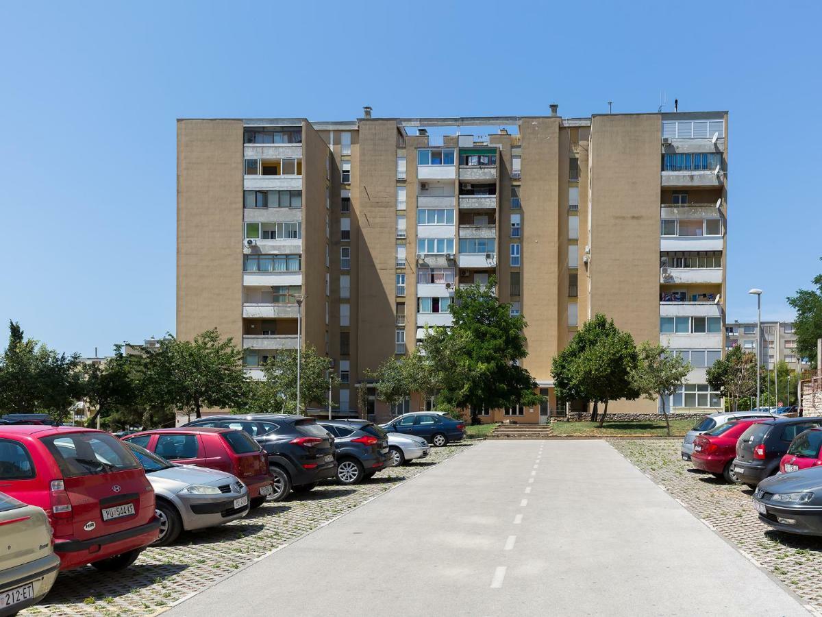 Apartment Lory'S Place Pula Extérieur photo